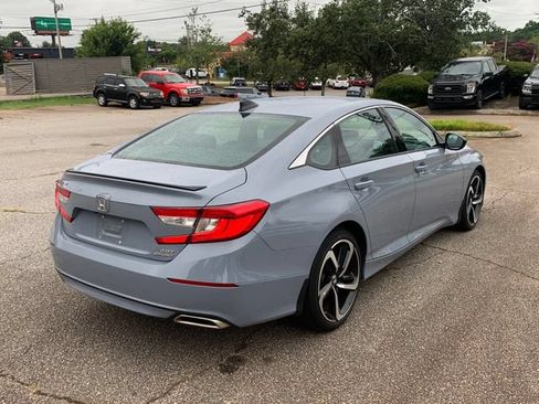 Used 2022 Honda Accord Sport image 5