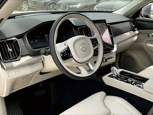 New 2026 Volvo XC90 B6 Ultra w/ Protection Package image 19