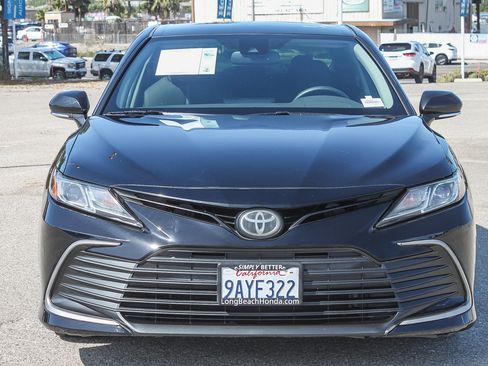 Used 2022 Toyota Camry LE w/ Convenience Package image 2