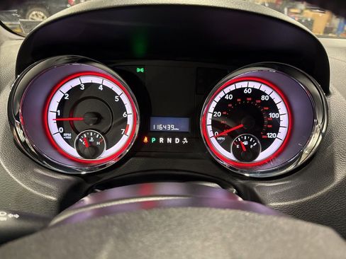 Used 2017 Dodge Grand Caravan SE image 18