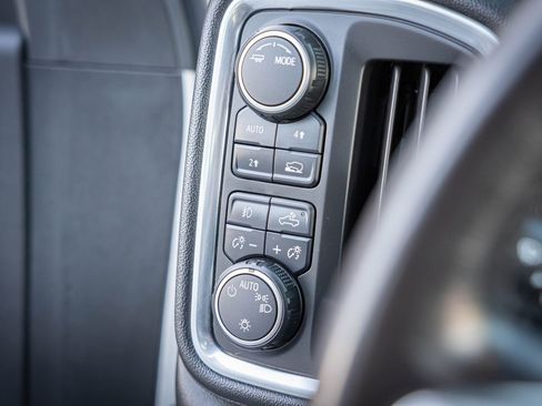 Used 2020 Chevrolet Silverado 1500 LT image 17