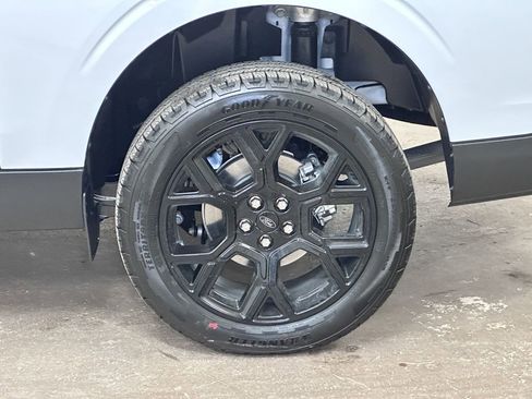 New 2025 Ford Maverick Lariat w/ Black Appearance Package image 43