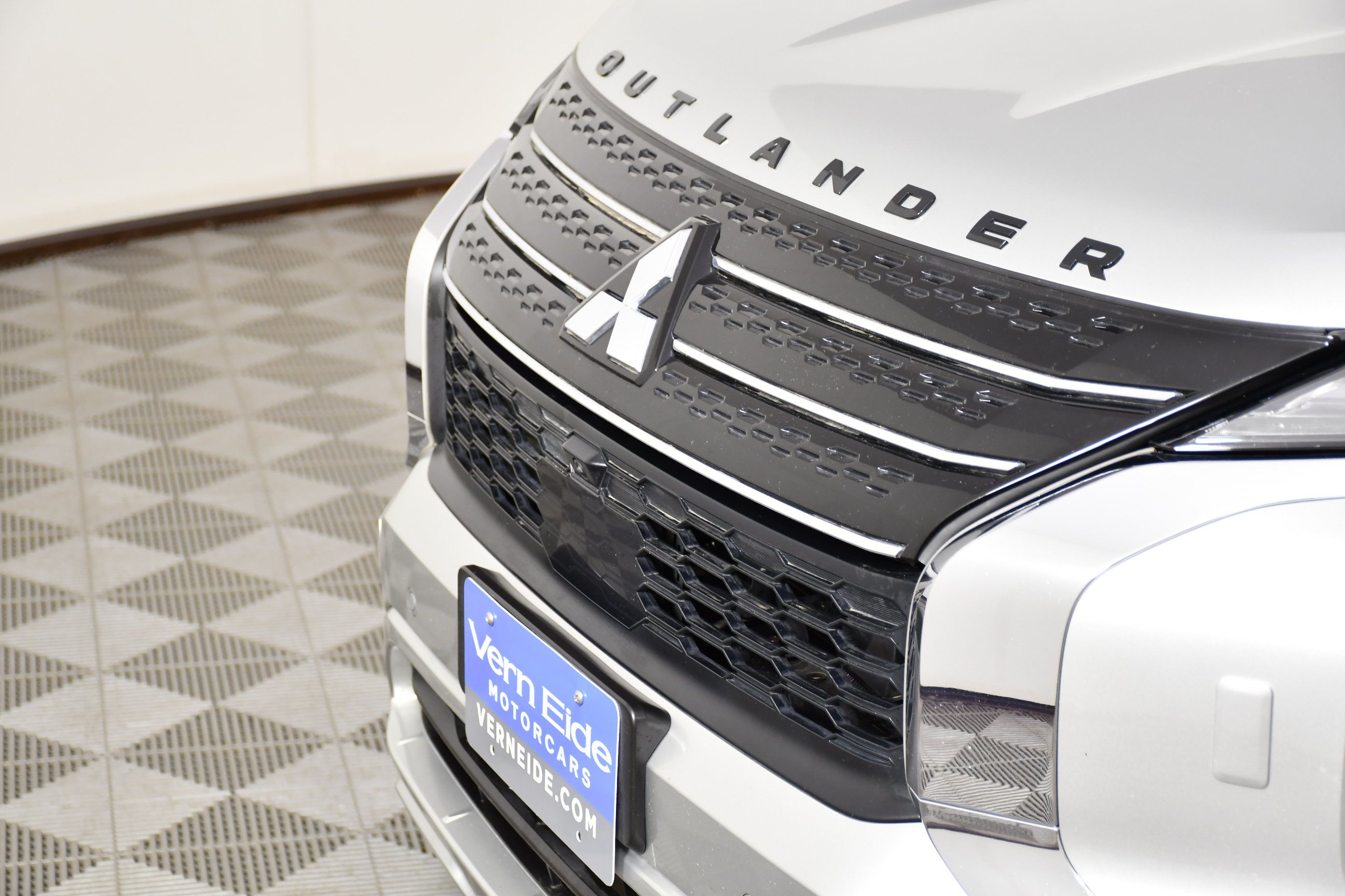 Used 2024 Mitsubishi Outlander SEL AWD/4WD image 10
