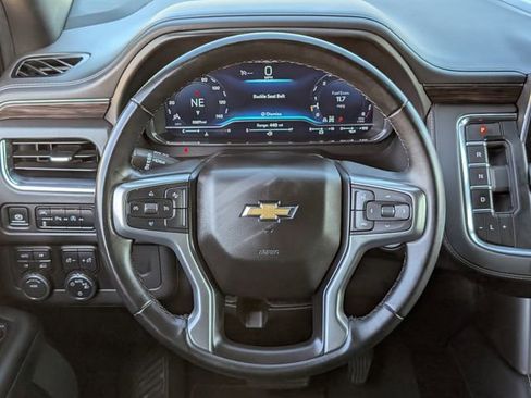 Used 2024 Chevrolet Suburban LT image 12