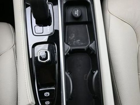Used 2023 Volvo XC90 B6 Plus w/ Protection Package Premier AWD/4WD image 12