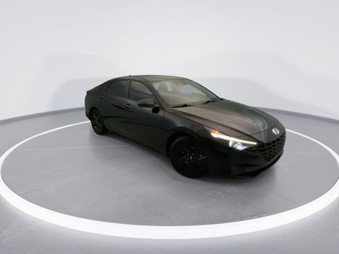 Used 2023 Hyundai Elantra SEL FWD image 8