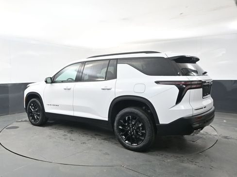 New 2026 Chevrolet Traverse LT w/ Midnight/Sport Edition AWD/4WD image 3