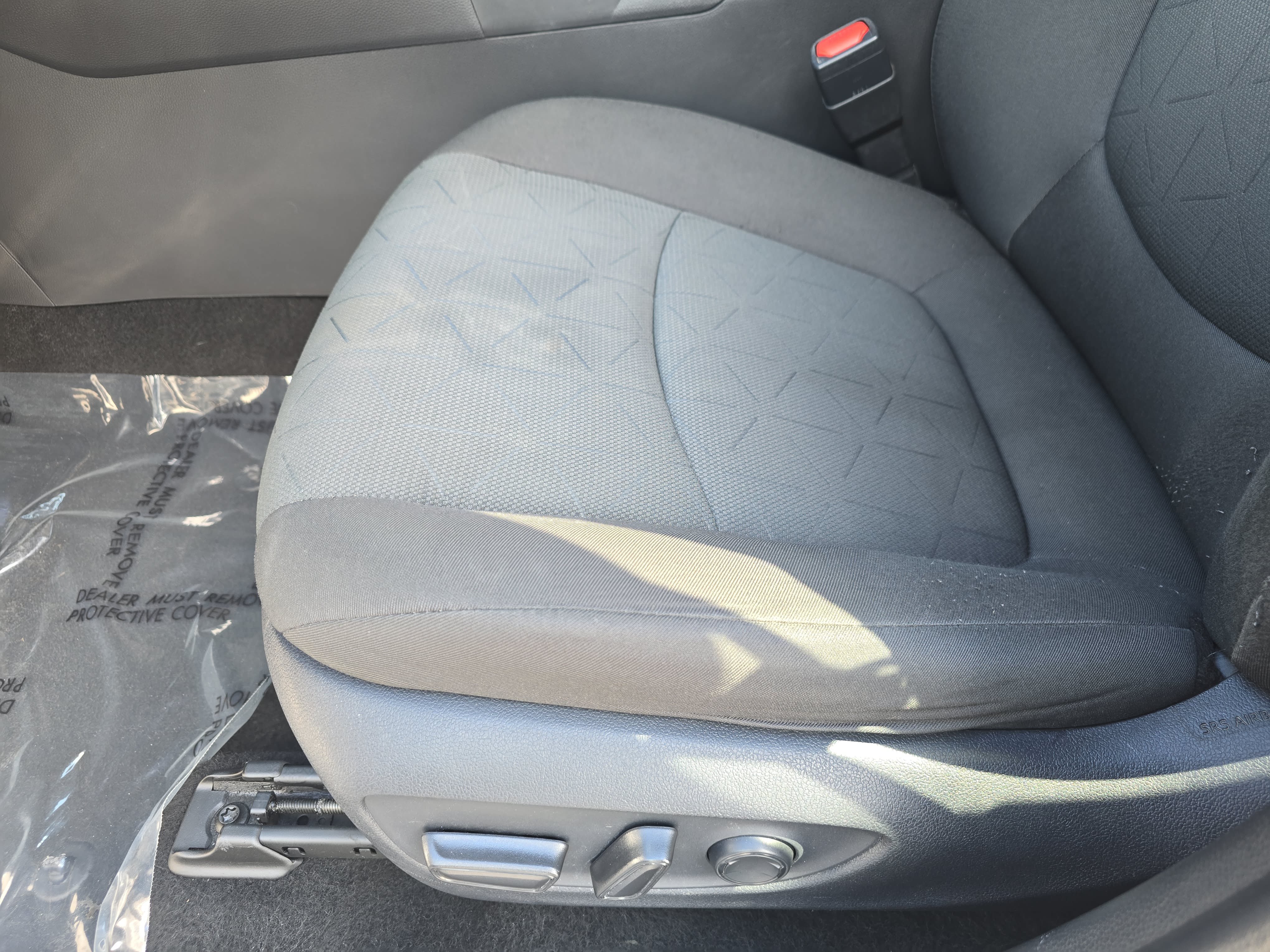 Used 2024 Toyota RAV4 XLE FWD image 25