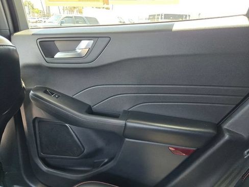 Used 2023 Ford Escape ST-Line FWD image 12