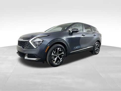 Used 2023 Kia Sportage EX image 2