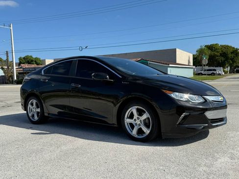 Used 2018 Chevrolet Volt LT w/ Comfort Package image 11