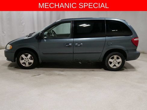 Used 2007 Dodge Caravan SXT w/ Popular Equipment Group I FWD image 14
