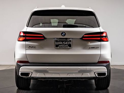 Used 2024 BMW X5 xDrive40i w/ Premium Package AWD/4WD image 7