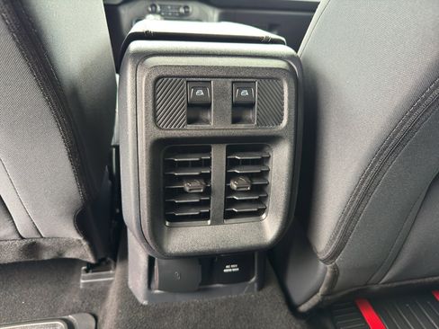 Used 2025 Ford Bronco Big Bend AWD/4WD image 17
