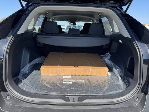 New 2025 Toyota RAV4 LE image 9