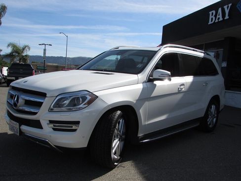 Used 2015 Mercedes-Benz GL 450 4MATIC w/ Parking Assist Package image 3