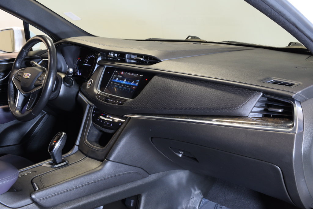 Used 2017 Cadillac XT5 Premium Luxury AWD/4WD image 32