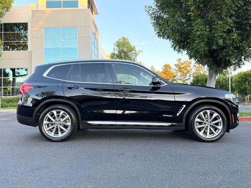 Used 2018 BMW X3 xDrive30i AWD/4WD image 3