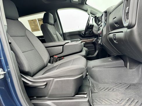 Used 2021 Chevrolet Silverado 2500 LT w/ Convenience Package image 12