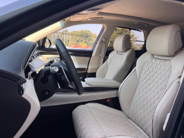 Used 2022 Genesis GV70 3.5T Sport w/ Sport Prestige Package AWD/4WD image 14
