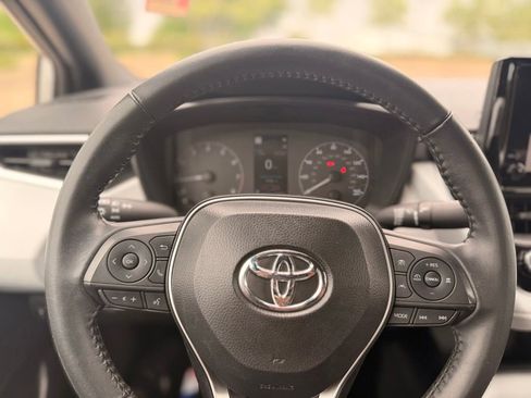 Used 2025 Toyota Corolla SE FWD image 18