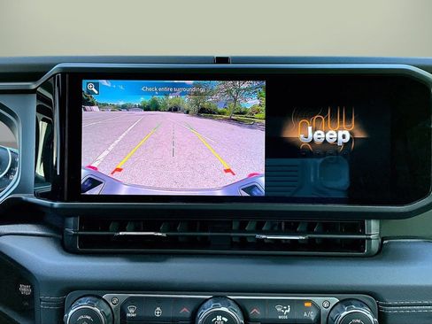 Certified 2026 Jeep Gladiator Mojave AWD/4WD image 13