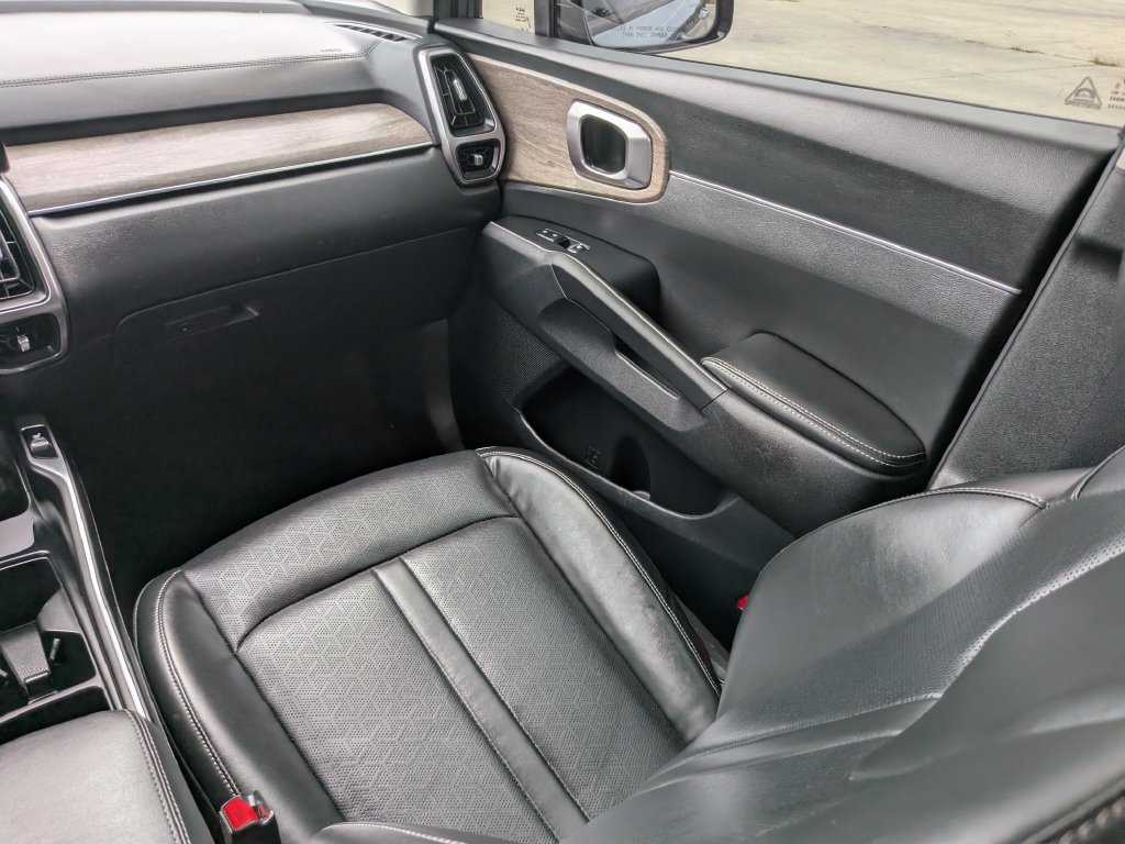 Certified 2023 Kia Sorento EX FWD image 18