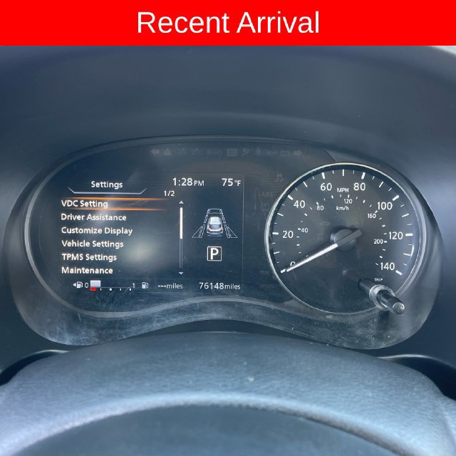 Used 2022 Nissan Kicks SR w/ Premium Package FWD image 9