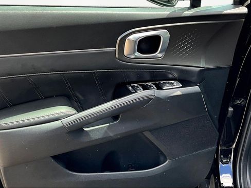 Certified 2023 Kia Sorento SX AWD/4WD image 21