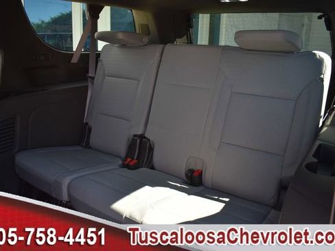 New 2026 Chevrolet Suburban LS image 18