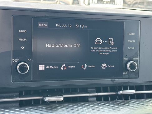 Used 2023 Kia Carnival LX FWD image 14