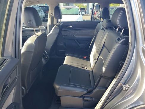 Certified 2023 Volkswagen Atlas SE FWD image 11