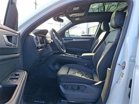 New 2026 Volkswagen Atlas Cross Sport SE image 6