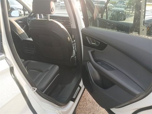 Used 2022 Audi Q7 3.0T Premium Plus image 23