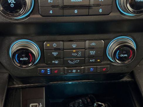 Used 2019 Ford F150 Raptor w/ Equipment Group 802A Luxury AWD/4WD image 19