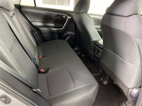Used 2022 Toyota RAV4 LE image 13