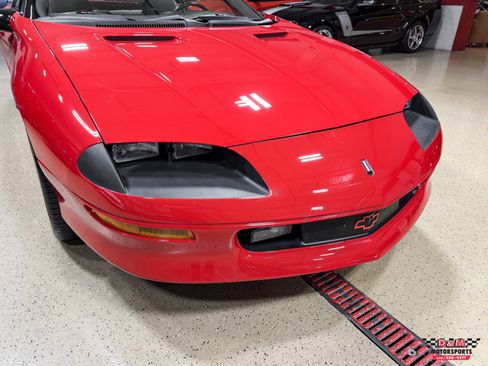 Used 1994 Chevrolet Camaro Z28 RWD image 55