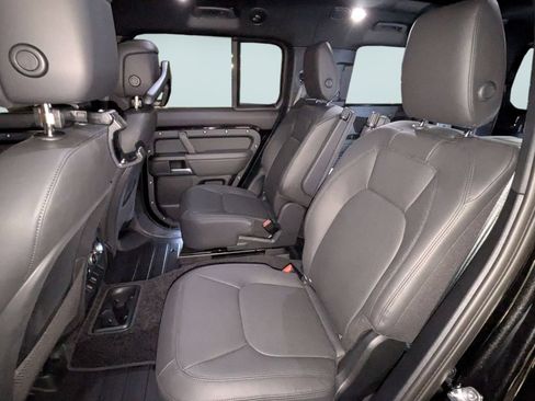 New 2026 Land Rover Defender 130 X-Dynamic SE AWD/4WD image 25