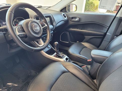 Used 2019 Jeep Compass Latitude w/ Popular Equipment Group FWD image 12