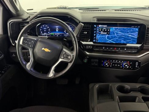 Used 2025 Chevrolet Silverado 2500 LT w/ Convenience Package AWD/4WD image 13