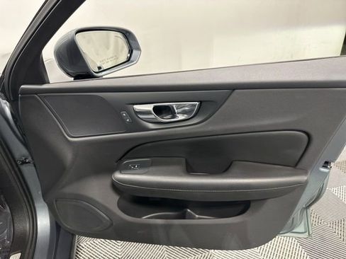 Used 2019 Volvo S60 T6 Momentum w/ Premium Package AWD/4WD image 34