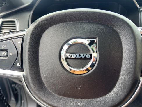 Used 2018 Volvo XC90 T6 Momentum w/ Convenience Package image 36