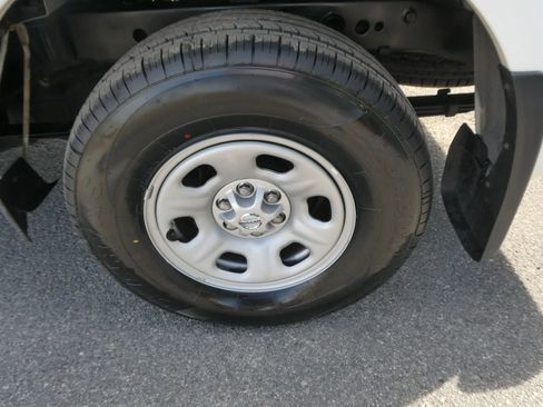 Used 2018 Nissan Frontier S RWD image 33