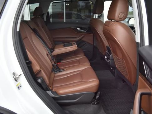 Used 2018 Audi Q7 3.0T Prestige w/ Prestige Package AWD/4WD image 40