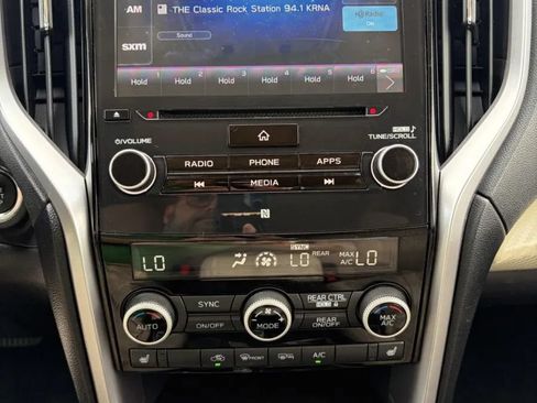 Used 2019 Subaru Ascent Premium AWD/4WD image 23