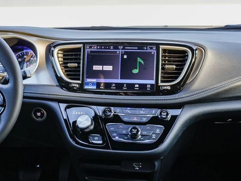 New 2026 Chrysler Pacifica Select w/ S Appearance Package image 14