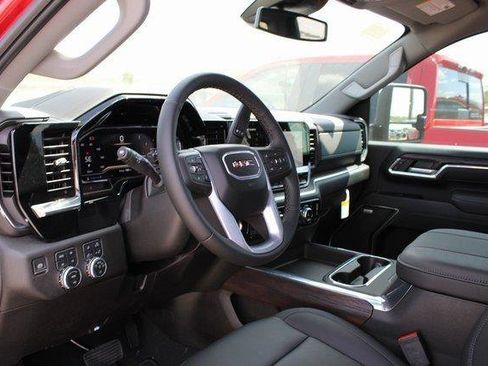 New 2025 GMC Sierra 2500 SLT w/ SLT Premium Package image 9