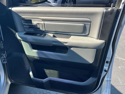 Used 2014 RAM 1500 Classic SLT RWD image 29