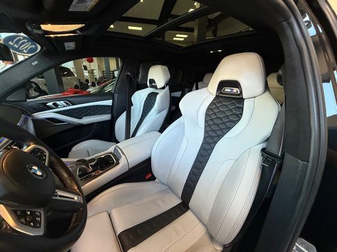 Used 2022 BMW X6 M Competition w/ Competition Package image 21