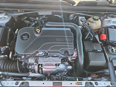 Certified 2022 Chevrolet Malibu LT FWD image 29